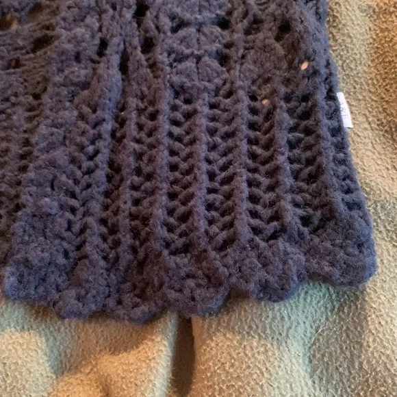 Abercrombie & Fitch navy, short sleeve, open knit sweater. Size medium - Picture 4 of 7